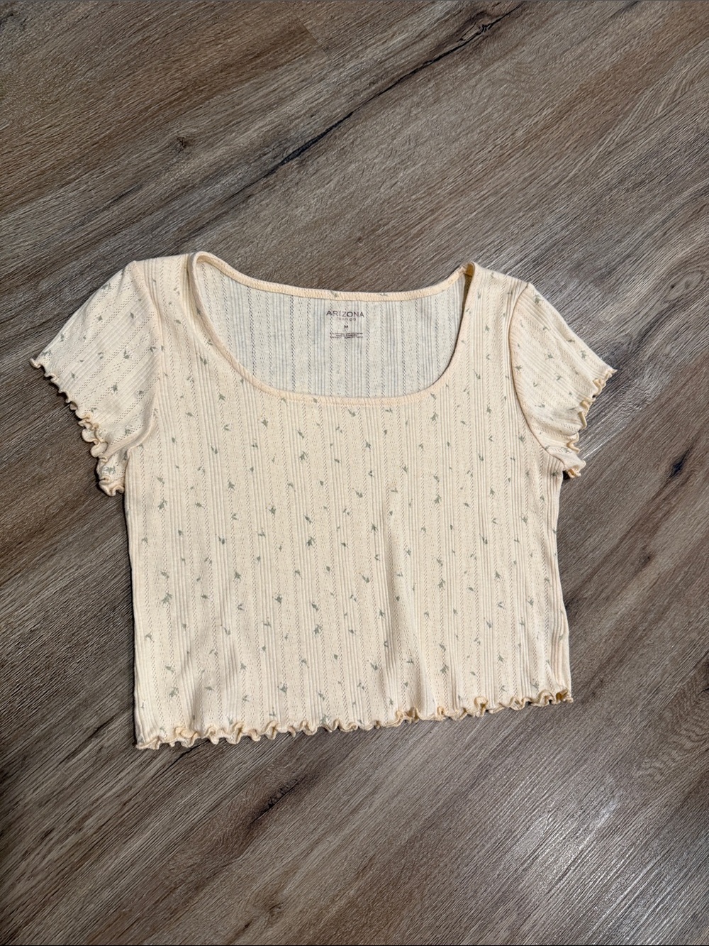 NWOT Arizona Jean Company Cream Ribbed Sage Floral Lettuce-Edge Crop Top